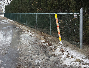 Réparation de clôture commerciale, travaux de clôturage effectués à Boucherville sur la rive-sud de Montréal