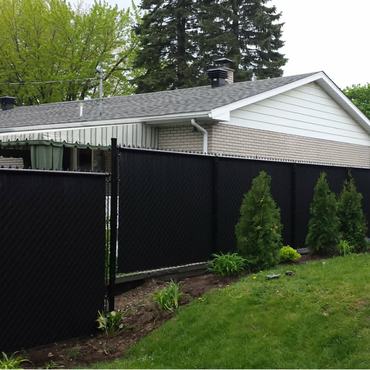 installation de cloture Frost maille de chaine a Boucherville